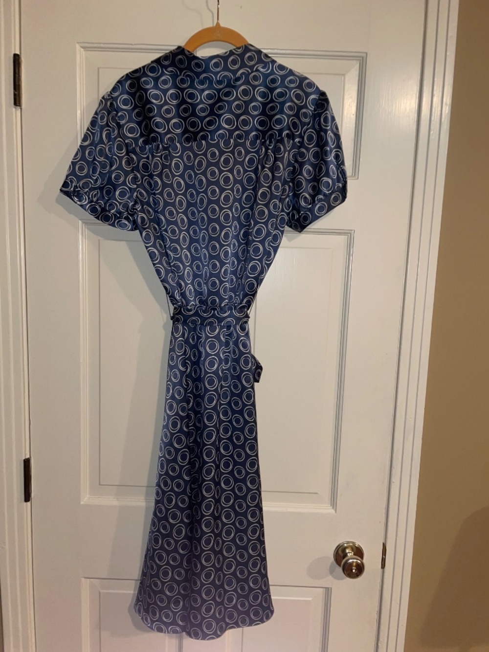 Dress - Picture 2 of 3